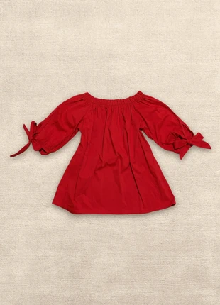 Blusa rossa off-shoulder con maniche a sbuffo e fiocchi stile romantic chic, marke: Vintage Dressing, zustand: Sehr gut, größe: M / 38 / 10, 11,00 €, 12,25 € inklusive Vinted-Käuferschutz
