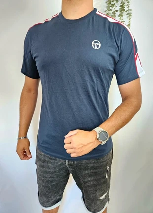 Tee-shirt bleu marine Sergio Tacchini taille L, brand: Sergio Tacchini, condition: Very good, size: L, €19.00, €20.65 includes Buyer Protection Pro