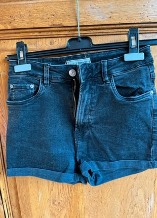 Short, marque: Pimkie, état: Très bon état, taille: S / 36 / 8, 4,00 €, 4,90 € Protection acheteurs incluse