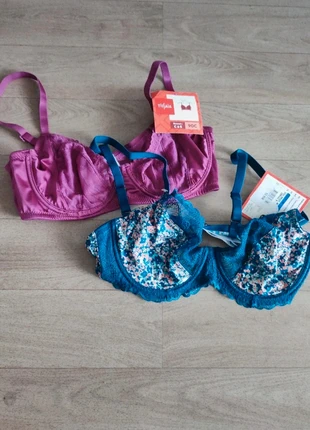 Lot de 2 soutien gorge 90C, état: Neuf avec étiquette, taille: 90C, 8,00 €, 9,10 € Protection acheteurs incluse