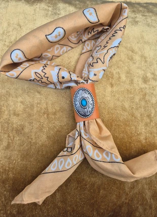 Vintage Western Cowboy Bandana met turqoise concho en Biker Scarf Slide Neckerchief, merk: Western, staat: Heel goed, € 15,99, € 17,49 inclusief Kopersbescherming