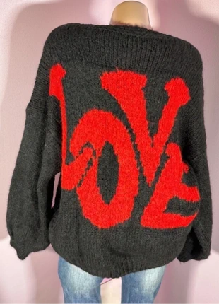 Oversize Knit Cardigan Black Red • LOVE Backdesign • Soft Textured Grobstrick Style, merk: Lindsay Moda, staat: Heel goed, maat: Universele maat, € 26,00, € 28,00 inclusief Kopersbescherming