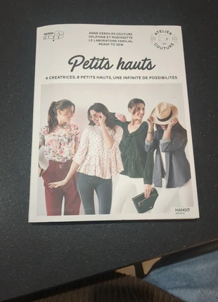 Livre couture Petits hauts, estado: Como novo, €12.00, €13.30 inclui Proteção do Comprador