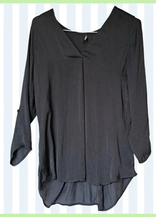 Blusa nera simil seta S IT 40 EU 36 | Brand Stradivarius, marke: Stradivarius, zustand: Sehr gut, größe: S / 36 / 8, 8,00 €, 9,10 € inklusive Vinted-Käuferschutz