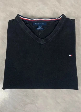 Pull col V Tommy Hilfiger noir – coton–Taille L homme pièce iconique & intemporelle Code 183, marque: Tommy Hilfiger, état: Bon état, taille: L, 24,00 €, 25,90 € Protection acheteurs (Pro) incluse