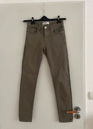 Pantalon vert Bardot MKT, merk: MKT, staat: Heel goed, maat: XS / 34 / 6, € 16,00, € 17,50 inclusief Kopersbescherming