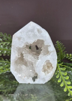 Kwarts geode toren 03, merk: Crystal, staat: Nieuw zonder prijskaartje, € 19,50, € 21,18 inclusief Kopersbescherming Pro