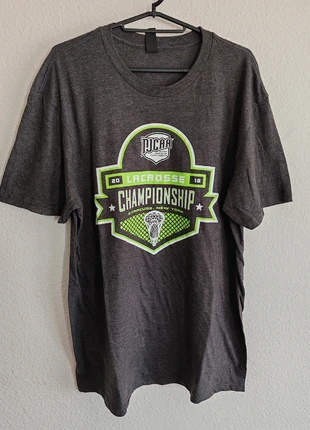 T-shirt NJCAA Lacrosse Championship 2018 – Taille L – Très bon état – US College, marque: District, état: Très bon état, taille: L, 6,00 €, 7,00 € Protection acheteurs incluse