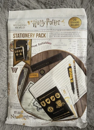 Pack de papeterie Harry Potter, brand: Harry Potter, condizioni: Nuovo con cartellino, €6.00, €7.00 include la Protezione acquisti