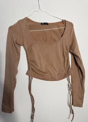 Top Crop Manga Larga Zara - Escote Cuadrado y Fruncido Lateral con Cuerdas (XS/S) - Color Nude, marque: Zara, état: Très bon état, taille: XS / 34 / 6, 5,00 €, 5,95 € Protection acheteurs incluse