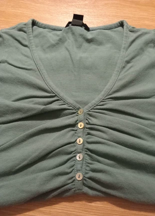 H&M T-shirt Manica Corta Verde Salvia/Militare, brand: H&M, condizioni: Ottime, taglia: S / IT 40 / EU 36, €1.00, €1.75 include la Protezione acquisti