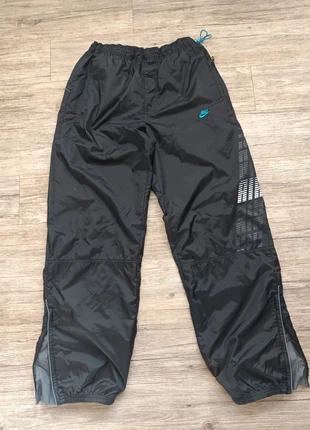 Nike trackpant vintage coupe large baggy streetwear taille L, marke: Nike, zustand: Sehr gut, größe: L, 25,00 €, 26,95 € inklusive Vinted-Käuferschutz