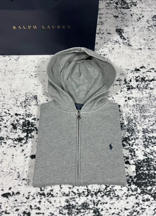 Pull Gilet à Capuche Zip Ralph Lauren Gris | Logo Brodé Bleu | Taille XS, marke: Ralph Lauren, zustand: Sehr gut, größe: XS, 54,99 €, 58,44 € inklusive Vinted-Käuferschutz