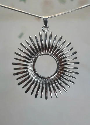 Chic lange zilverkleurige ketting ●Stainlesssteel, staat: Heel goed, € 5,95, € 6,95 inclusief Kopersbescherming Pro