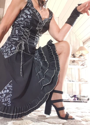 Superbe🌹robe coquette 🦇Gothique 🥀🦇avec laçage et froufrous 🌹, brand: COQUETTE, condizioni: Ottime, taglia: M / IT 42 / EU 38, €39.00, €41.65 include la Protezione acquisti