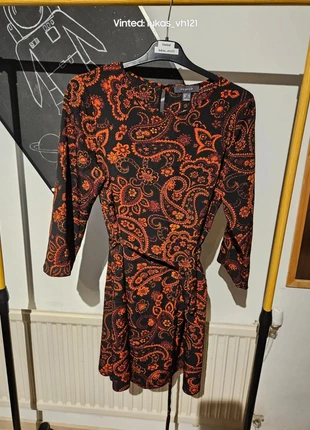 Robe noire imprimé orange, marque: Primark, état: Neuf avec étiquette, taille: XXL / 44 / 16, 10,00 €, 11,20 € Protection acheteurs incluse