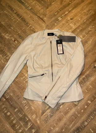 Leather jas van only maat 34 nieuw !, staat: Nieuw met prijskaartje, maat: XS / 34 / 6, € 5,50, € 6,48 inclusief Kopersbescherming