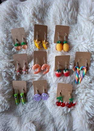 10 paar oorbellen hangers food, merk: Merk, staat: Heel goed, € 5,00, € 5,95 inclusief Kopersbescherming