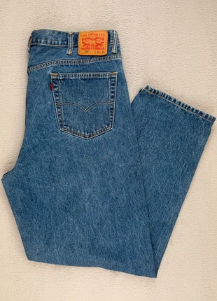 Jean Levi’s 560 bleu - W40 L34, brand: Levi Strauss & Co., condizioni: Ottime, taglia: IT 50 | W40, €25.00, €26.95 include la Protezione acquisti