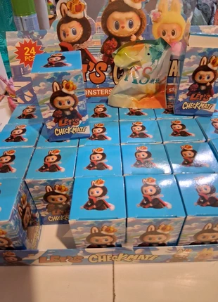 Labubu surprise, marca: Surprise, estado: Novo com etiquetas, tamanho: 8 anos / 128 cm, €6.00, €7.00 inclui Proteção do Comprador