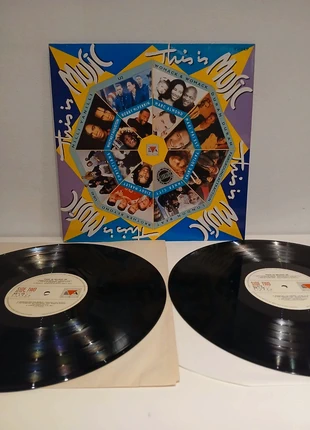 This is music 9, staat: Heel goed, € 9,99, € 11,19 inclusief Kopersbescherming