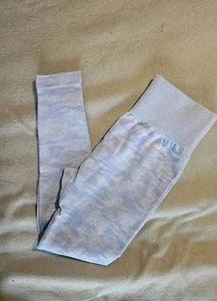 Leggings AYBL taille S, marque: AYBL, état: Très bon état, taille: S / 36 / 8, 10,90 €, 12,15 € Protection acheteurs incluse