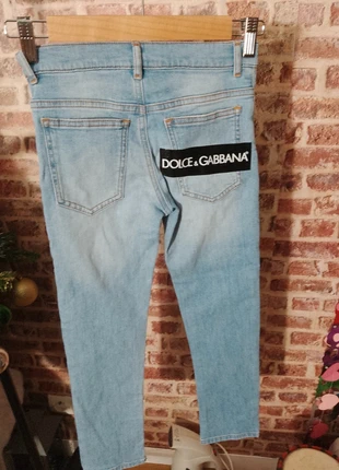Luxueux Jean slim stretch dolce Gabbana mixte, marke: Dolce & Gabbana, zustand: Neu, größe: 7 Jahre / 122, 30,00 €, 32,20 € inklusive Vinted-Käuferschutz