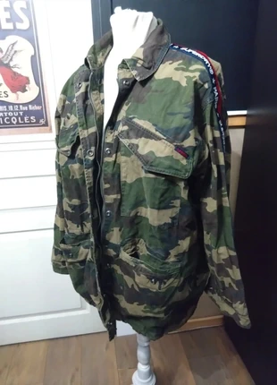 Parka Superdry Camouflage Vert et Kaki T42, merk: Superdry, staat: Heel goed, maat: XL / 42 / 14, € 75,00, € 79,45 inclusief Kopersbescherming