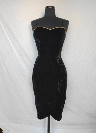 Robe bustier en velours 🌷 Zakura, taille 34/36, marque: zakura, état: Très bon état, taille: XS / 34 / 6, 38,00 €, 40,60 € Protection acheteurs (Pro) incluse