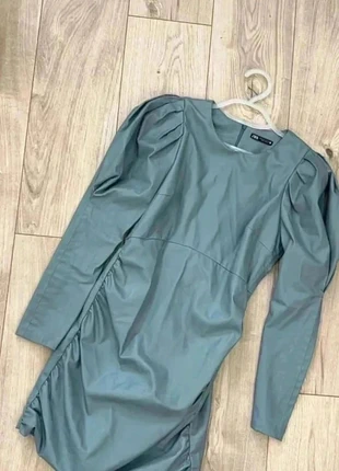 🌺 sublime robe soirée bleue Gris - zara M 38 - effet cuir coupe droite sexy - parfait état, brand: Zara, condizioni: Ottime, taglia: M / IT 42 / EU 38, €20.00, €21.70 include la Protezione acquisti