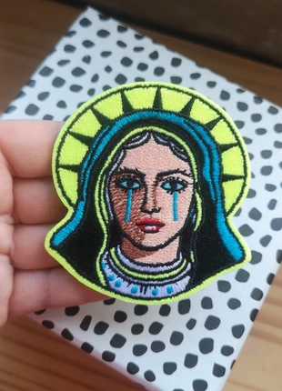 Patch Écusson Neuf Madone couronnée, marque: La Madone couronnée, état: Neuf sans étiquette, 5,50 €, 6,48 € Protection acheteurs incluse