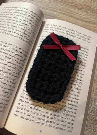 Black and red bookmark / marque-page rouge et noir coquette, brand: COQUETTE, condizioni: Ottime, €2.50, €3.33 include la Protezione acquisti