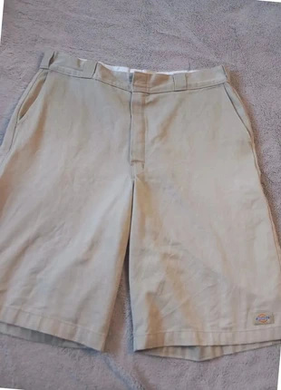 Short Oversized Dickies Vintage Beige (n°14), marke: Dickies, zustand: Gut, größe: Universal, 18,99 €, 20,64 € inklusive Vinted-Käuferschutz