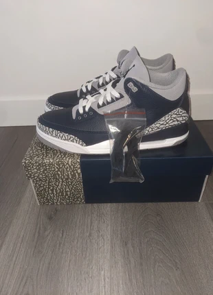 Nike Air Jordan 3 georgetown midnight navy 2021 facture BSTN, marque: Jordan, état: Neuf avec étiquette, taille: 44, 269,00 €, 283,15 € Protection acheteurs incluse