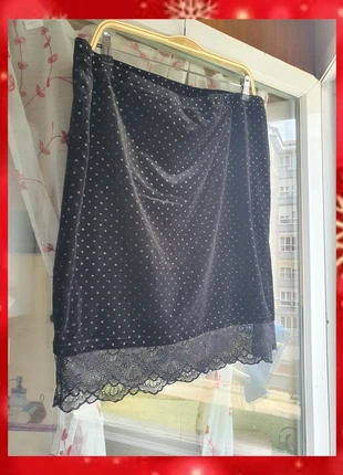 Falda puntitos, marca: Boutique Parisienne, estado: Muito bom, tamanho: 4XL / 48 / 20, €28.00, €30.10 inclui Proteção do Comprador