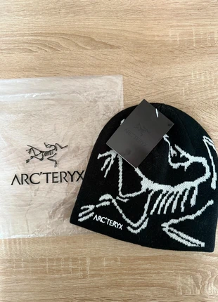 Bonnet noir et blanc, brand: Arc'teryx, condition: Very good, size: One size, €22.50, €24.33 includes Buyer Protection