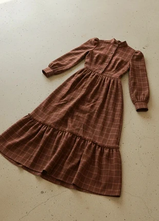 Robe longue marron – vintage, cintrée, carreaux, élégante, automnale, marque: Maison Prairie d’Automne, état: Très bon état, taille: M / 38 / 10, 89,90 €, 95,10 € Protection acheteurs (Pro) incluse