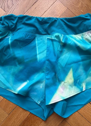 Short running femme, marque: The North Face, état: Très bon état, taille: L / 40 / 12, 22,00 €, 23,80 € Protection acheteurs incluse