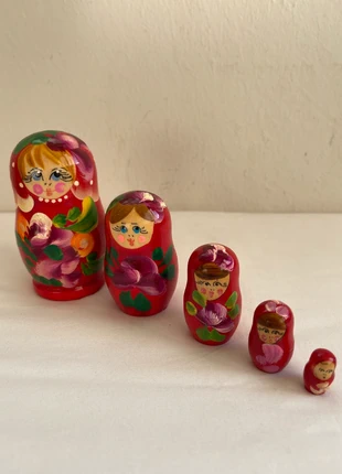 Matriochkas russes – lot de 5 pièces – bois peint à la main – hauteur 9,5 cm, brand: CM, condition: Like new, €15.00, €16.45 includes Buyer Protection
