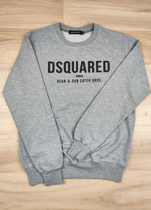 Sweat gris, Dsquared², logo noir Dean & Dan Caten Bros, Y2K, taille M homme, brand: Dsquared2, condition: Very good, size: M, €29.00, €31.15 includes Buyer Protection