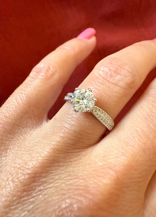 Bague en argent 925, diamant moissanite rond de 1 CT, marke: Magnifique bague diamant moissanite, zustand: Neu, größe: 51.8 mm / 16.5 mm Ø, 69,90 €, 74,10 € inklusive Vinted-Käuferschutz