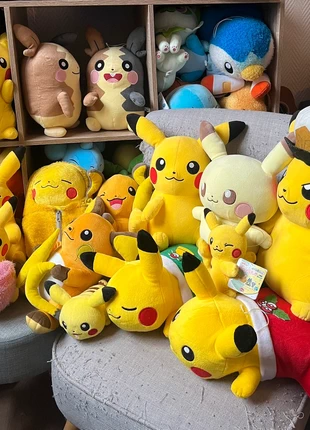 Peluche Pokémon Collection Pikachu - Officielle NEUVE Eevee - cadeau de Noël, brand: Pokémon, condition: New with tags, size: M, €29.90, €32.10 includes Buyer Protection Pro