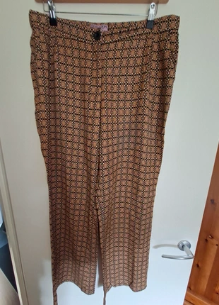 Deze broek zit heerlijk, marca: Tessa Koops, estado: Muy bueno, tamaño: XL / 42 / 14, 15,00 €, 16,45 € Protección al comprador incluida