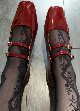 Ballerine rouge T42, marque: Lolita, état: Très bon état, taille: 42, 12,00 €, 13,30 € Protection acheteurs incluse