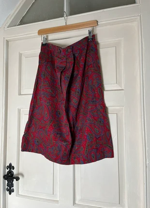 Red Paisley Print Vintage Skirt, condition: Very good, size: M / UK 12-14, £16.00, £17.50 includes Buyer Protection Pro