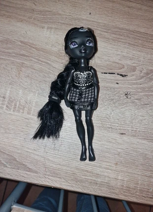 Shadow high Shanelle Onyx, marque: Rainbow High, état: Bon état, taille: 5 ans / 110 cm, 13,00 €, 14,35 € Protection acheteurs incluse