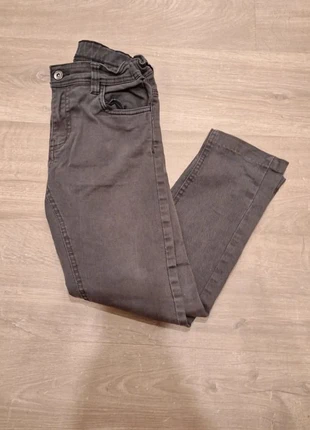 Jeans 12 ans, brand: LH, condizioni: Ottime, taglia: 12 anni / 152 cm, €1.50, €2.28 include la Protezione acquisti