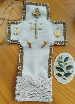 Amulette porte bonheur et protection St Benoît, marque: Religion, état: Neuf avec étiquette, 25,00 €, 26,95 € Protection acheteurs incluse