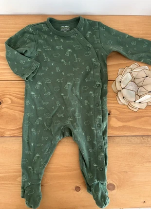 🌙 Pyjama bébé Kiabi – 6 mois – Excellent état – Ouverture pratique 💤, brand: Kiabi, condizioni: Nuovo senza cartellino, taglia: 3-6 mesi / 62 cm, €3.00, €3.85 include la Protezione acquisti