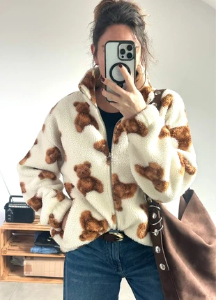 Veste polaire oversize avec oursons, marca: New Yorker, estado: Muito bom, tamanho: S / 36 / 8, €35.00, €37.45 inclui Proteção do Comprador Pro